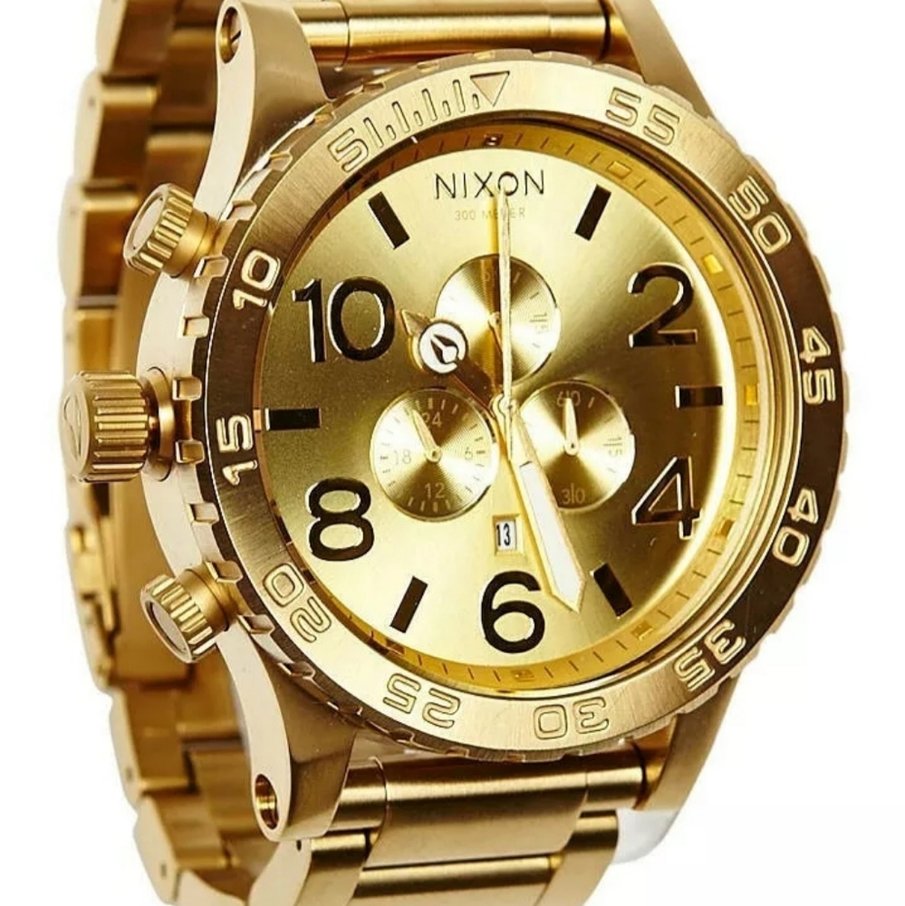 Brand New NIXON gold 51-30 watch